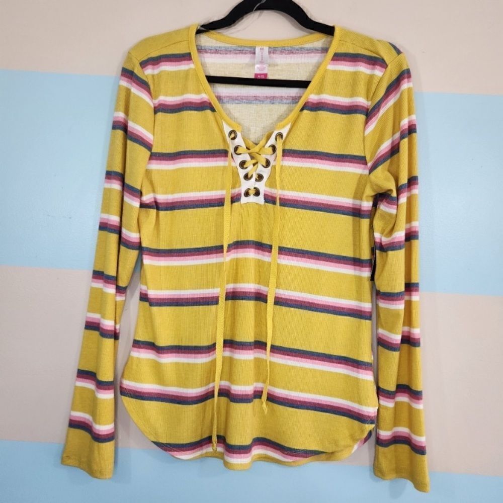 No Boundaries NWT Long sleeves Sz XL Yellow Stripped